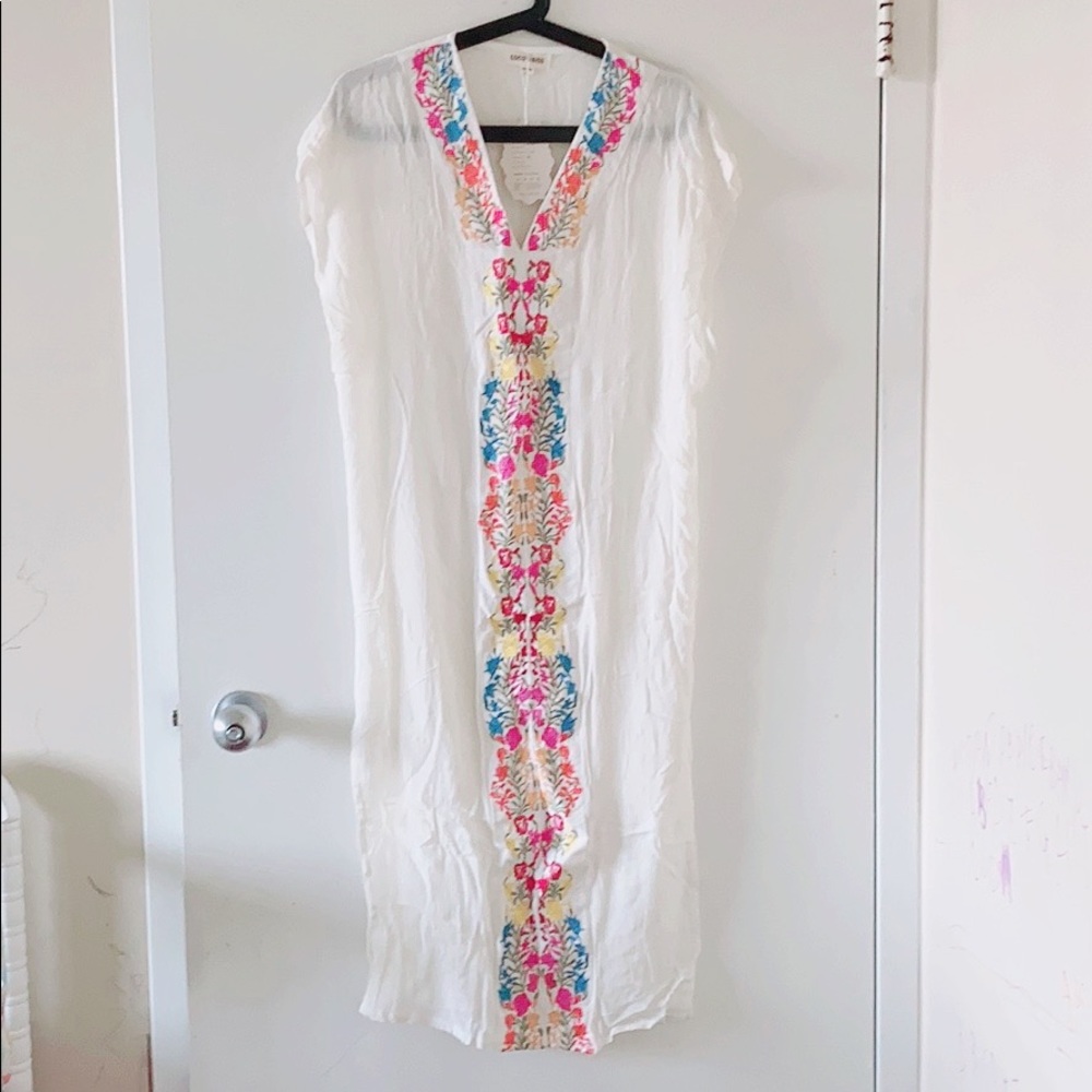 Embroidery floral dress - Picture 8 of 9